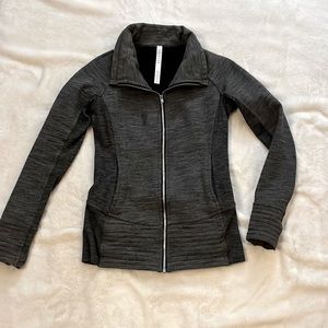 Lululemon gray jacket size 6